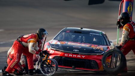 Family, group tickets for Cracker Barrel 400
