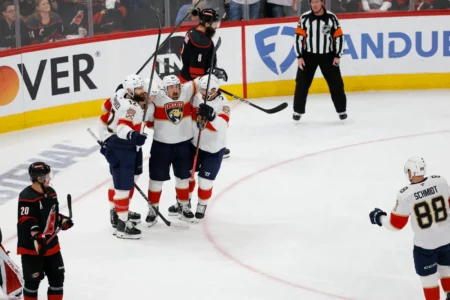 Panthers take Game 5 in Carolina, advance to third straight Stanley Cup Final