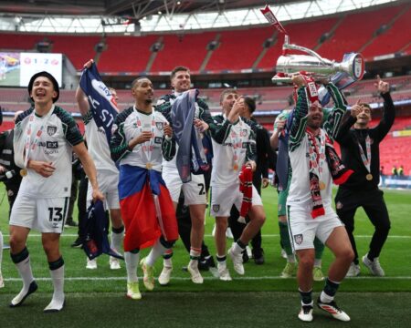 Sunderland draw on enthusiasm of the underdog to secure playoff success