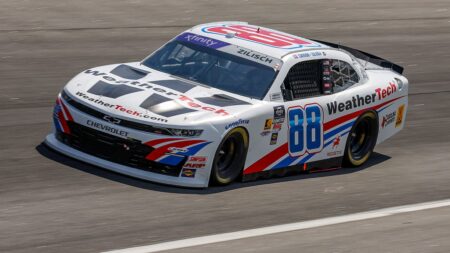 Kyle Larson to drive for injured Connor Zilisch