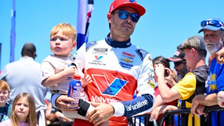 NASCAR Charlotte qualifying live results: Cup starting lineup updates