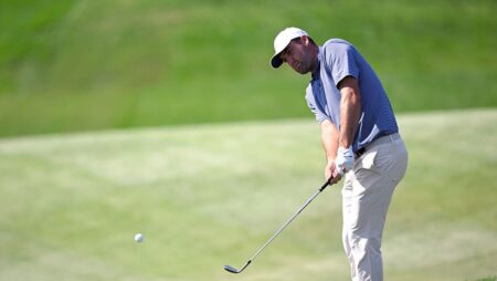 Scottie Scheffler moves to second behind Rory McIlroy