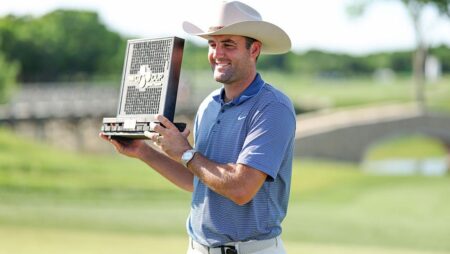 Scottie Scheffler chasing Rory McIlroy, Justin Thomas