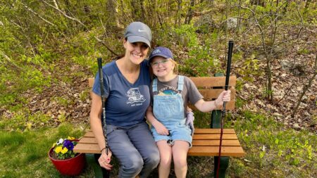 Mother, daughter continue inspirational drive in Bedrock women’s golf league