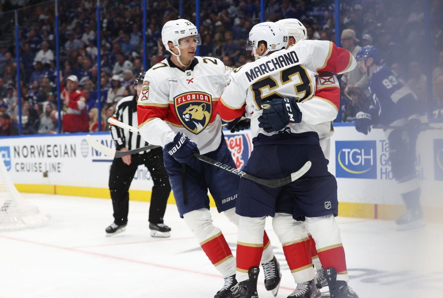 Big night by Marchand line helps Panthers eliminate Lightning with 6-3 win in Game 5