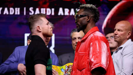 Canelo Alvarez vs. William Scull predictions, odds, full card preview: Does Scull stand a chance?