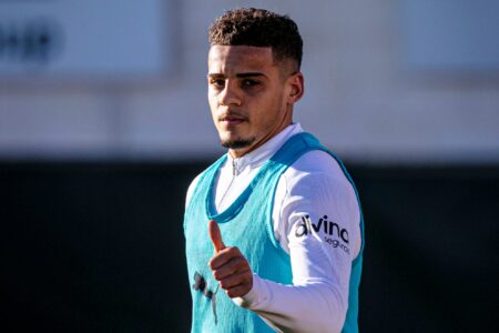 Sevilla make loan move amid Atalanta and Leeds interest