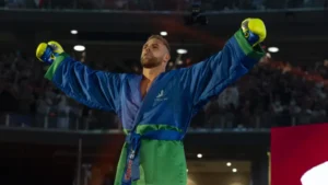 Former world champion Billy Joe Saunders announces comeback