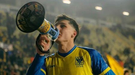 Sint Truiden take up purchase option for on loan Villarreal striker