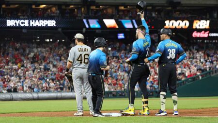 Harper and Phillies grind out 7 late runs to come back to beat Pirates – NBC Sports Philadelphia