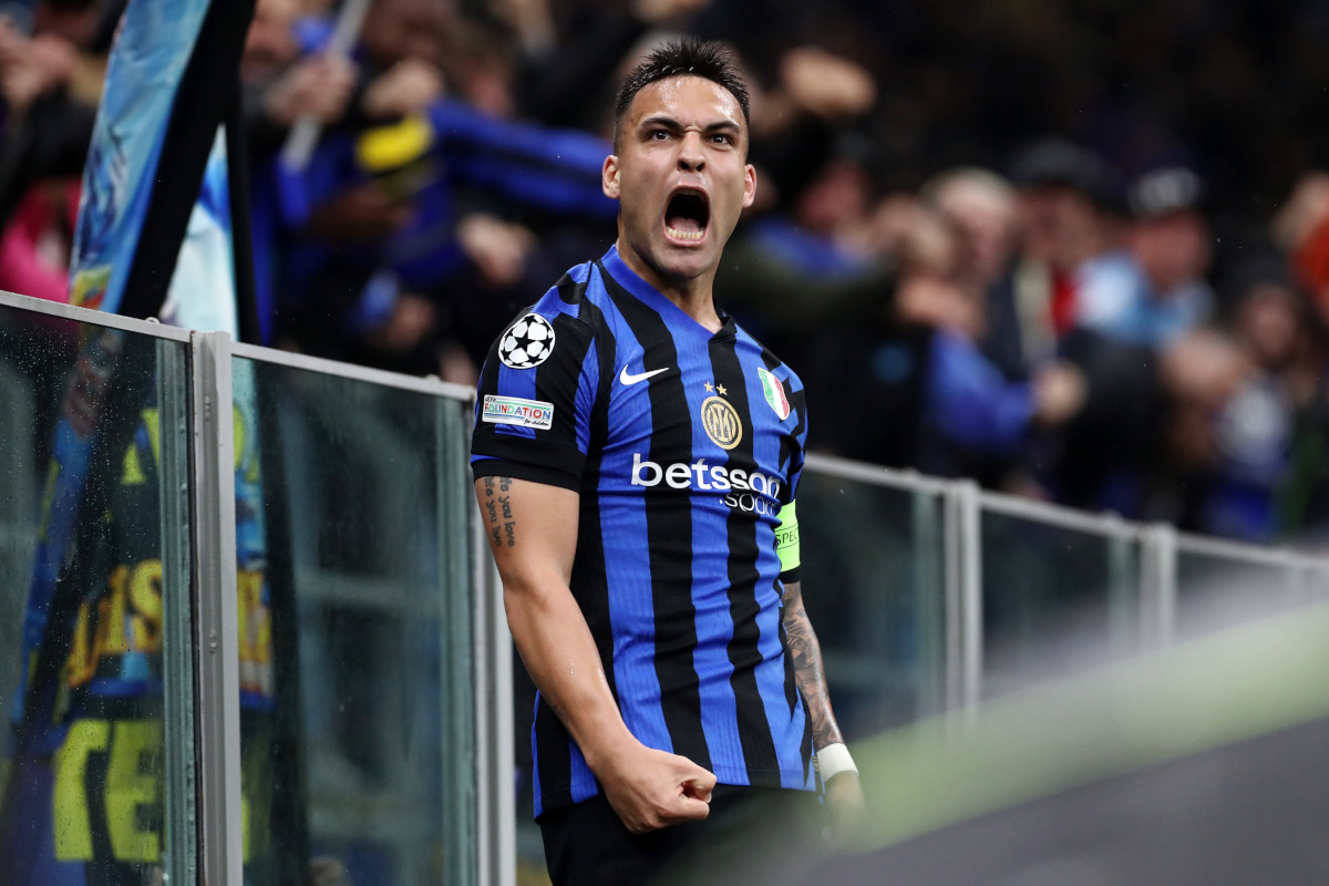 MILAN, ITALY - APRIL 16: Lautaro Martinez of FC Internazionale celebrates scoring his team's first goal during the UEFA Champions League 2024/25 Quarter Final Second Leg match between FC Internazionale Milano and FC Bayern München at San Siro on April 16, 2025 in Milan, Italy. (Photo by Marco Luzzani/Getty Images)