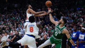 Knicks overturn 20-point second-half deficit for 91-90 win over Celtics in Game 2