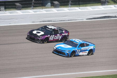 Denny Hamlin reacts to ‘weird’ parts failure in NASCAR Kansas