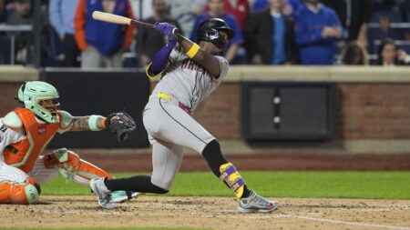 Mets' bats can't produce big hit late in frustrating 4-3 loss to Diamondbacks