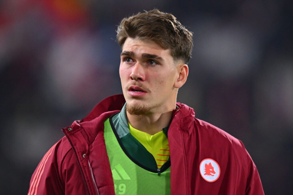 Paris Saint-Germain poach Roma and Italy U19 goalkeeper Marin as free agent