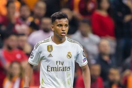 Arsenal emerge favourites in transfer battle with Chelsea and Madrid