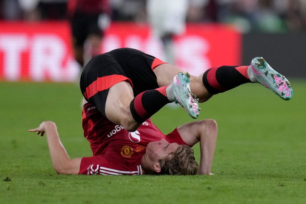 Inept Man Utd have many problems but improving one area must be the priority