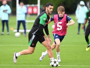 2 youth players join Arsenal squad for Liverpool match