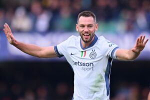 Inter Milan hype up Stefan de Vrij goal in Serie A win vs Como