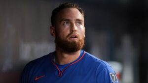 Mets' Brandon Nimmo removed from Friday's Dodgers game with stiff neck