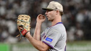 Quiet offense, sloppy infield defense doom Mets in 8-2 loss to Yankees