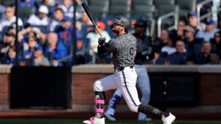 Mets offense explodes, Kodai Senga dominates in 8-2 win over Rockies