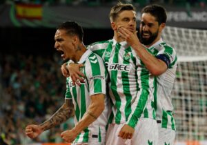 Antony’s Real Betis transformation has Isco threatening a United heist