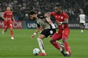 Corinthians stumble at home, South American hopes in jeopardy
