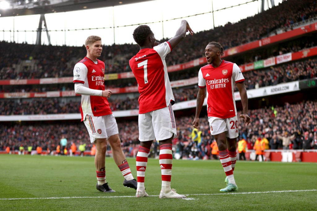 Arsenal agree cheap €5m sale with 40% sell-on clause 4 LONDON, ENGLAND - NOVEMBER 27: Bukayo Saka celebrates with teammates Emile Smith Rowe and Nuno Tavares of Arsenal after scoring their team's first goal during the Premier League match between Arsenal and Newcastle United at Emirates Stadium on November 27, 2021 in London, England. (Photo by Richard Heathcote/Getty Images)