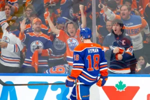 The Hockey News Playoff Frenzy Live: Reacting To The Oilers' Dominant Win Over The Stars In Game 3
