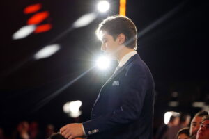 'He's Close': Martin Madden Suggests an NHL Roster Spot is Beckett Sennecke's for the Taking