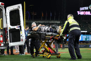Yankees’ Oswaldo Cabrera taken off field in ambulance after brutal ankle injury in win over Mariners