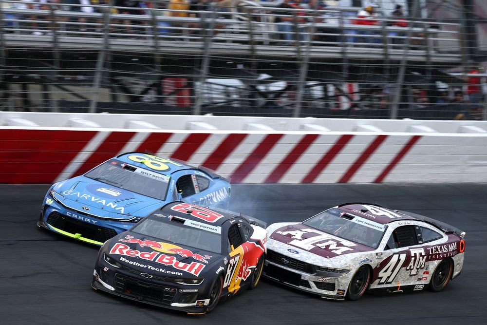 Connor Zilisch, Trackhouse Racing Chevrolet, Jimmie Johnson, LEGACY MOTOR CLUB Toyota, Cole Custer, Haas Factory Team Ford