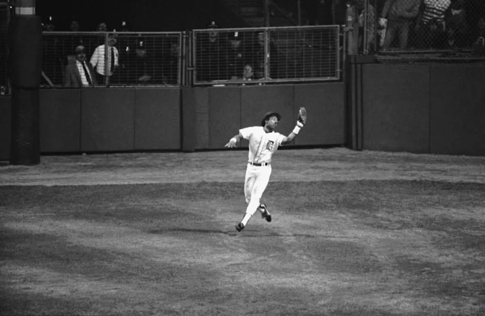 Detroit centerfielder Chet Lemon takes a fly from Terry Kennedy during the seventh inning of Game 4 of the World Series.