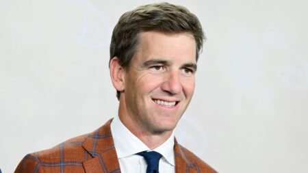 Eli Manning wants Arch Manning, Jaxson Dart to have their own journeys with Texas and New York Giants