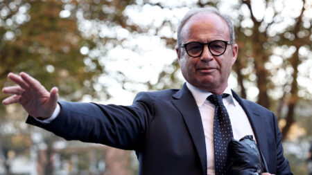 Romano Confirms Manchester United Have No Interest in PSG Club Chief