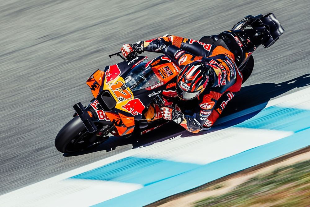 Maverick Vinales, Red Bull KTM Tech 3 — the curb blue is similar to Miami's bright blue coloring on its track