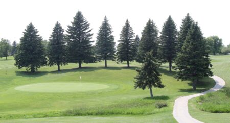 Hillcrest Women’s Golf Association hosts Week 1 action – Jamestown Sun