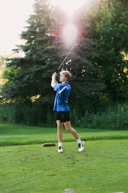 Jace Dillman, Blue Jay golf team having ‘a good time’ this spring – Jamestown Sun