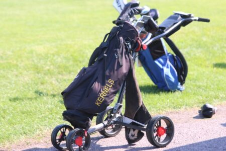 Consistency powers Kernels girls to second place at Hub City golf invitational – Mitchell Republic