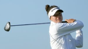 Watch Esther Henseleit make double bogey after driving par-4 green