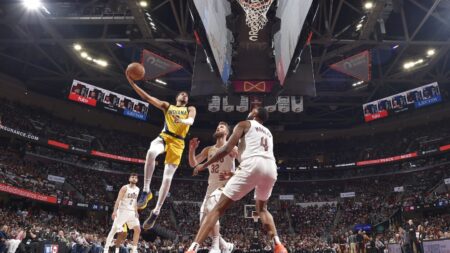 Tyrese Haliburton ignites closing run for Pacers, who stun Cavs 121-112 in Game 1 of East semis