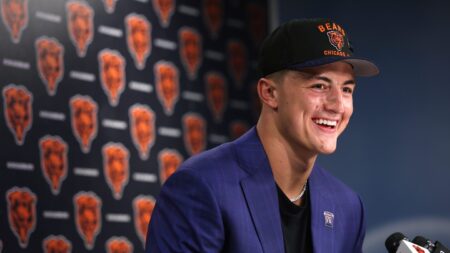 Bears sign first-rounder Colston Loveland, four other picks
