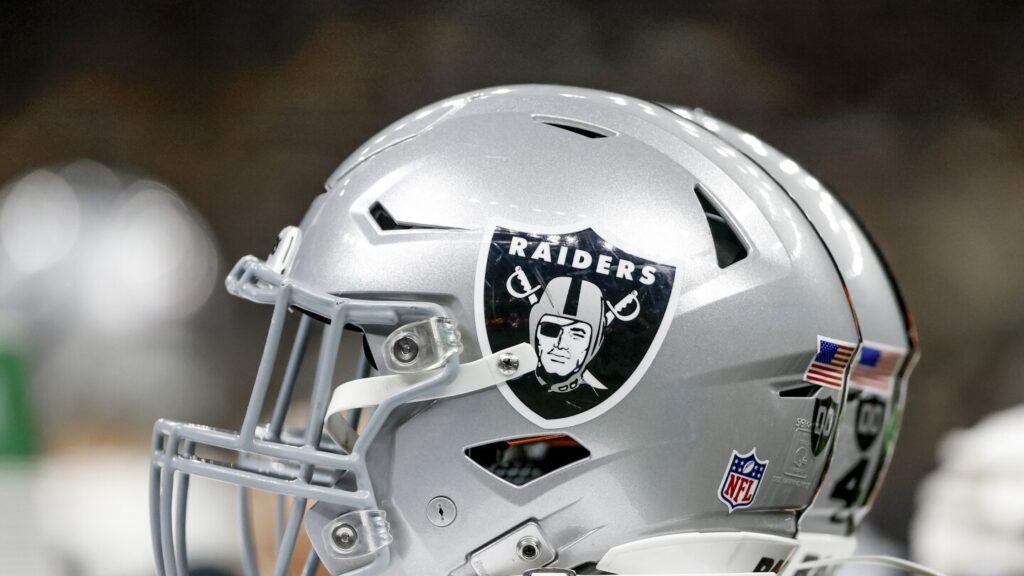 Raiders sign former rugby player Laki Tasi