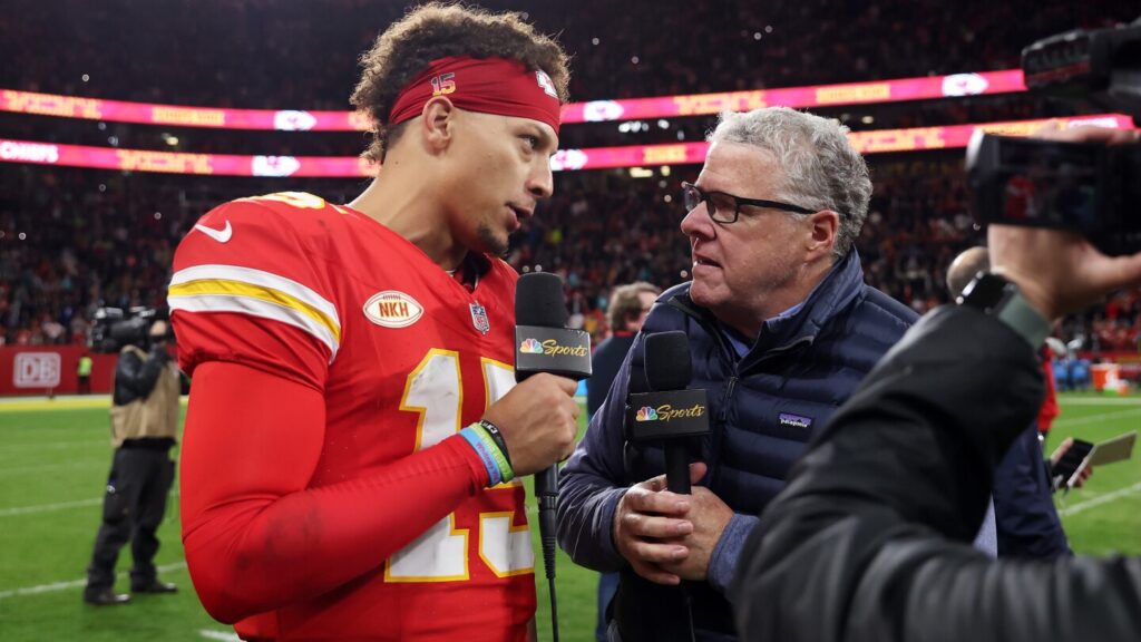 Peter King tees off on Bill Belichick’s book tour