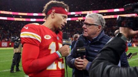 Peter King tees off on Bill Belichick’s book tour