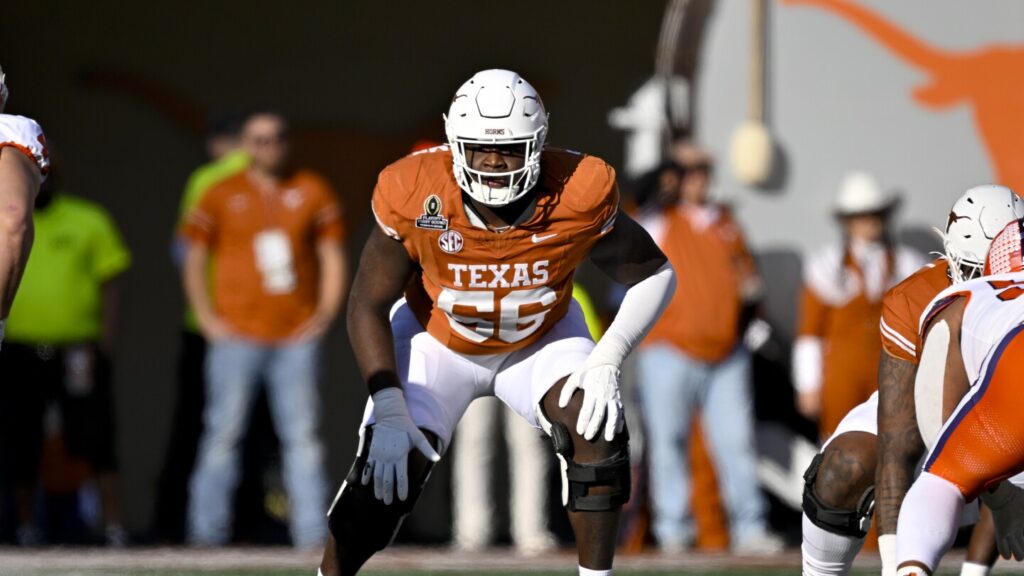 Cameron Williams signs rookie deal with Eagles