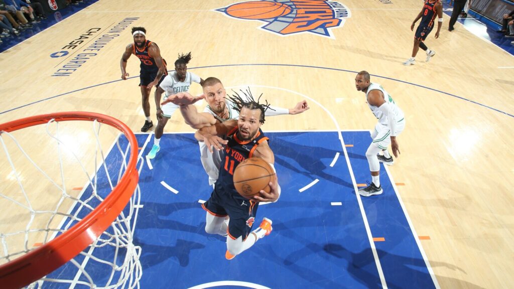 Celtics vs. Knicks Game 4: Brunson sparks Knicks comeback to lead series 3-1, Tatum leaves with leg injury