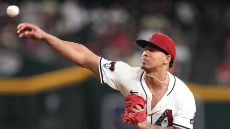 Diamondbacks place Justin Martinez on 15-day IL with right shoulder inflammation