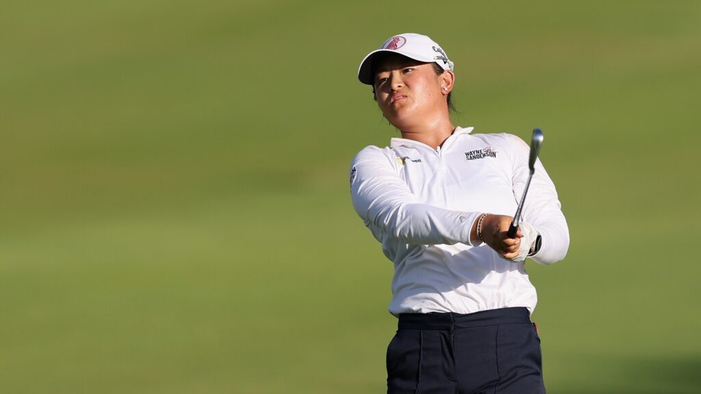 LPGA rookie Jenny Bae takes midway lead at difficult Mexico event